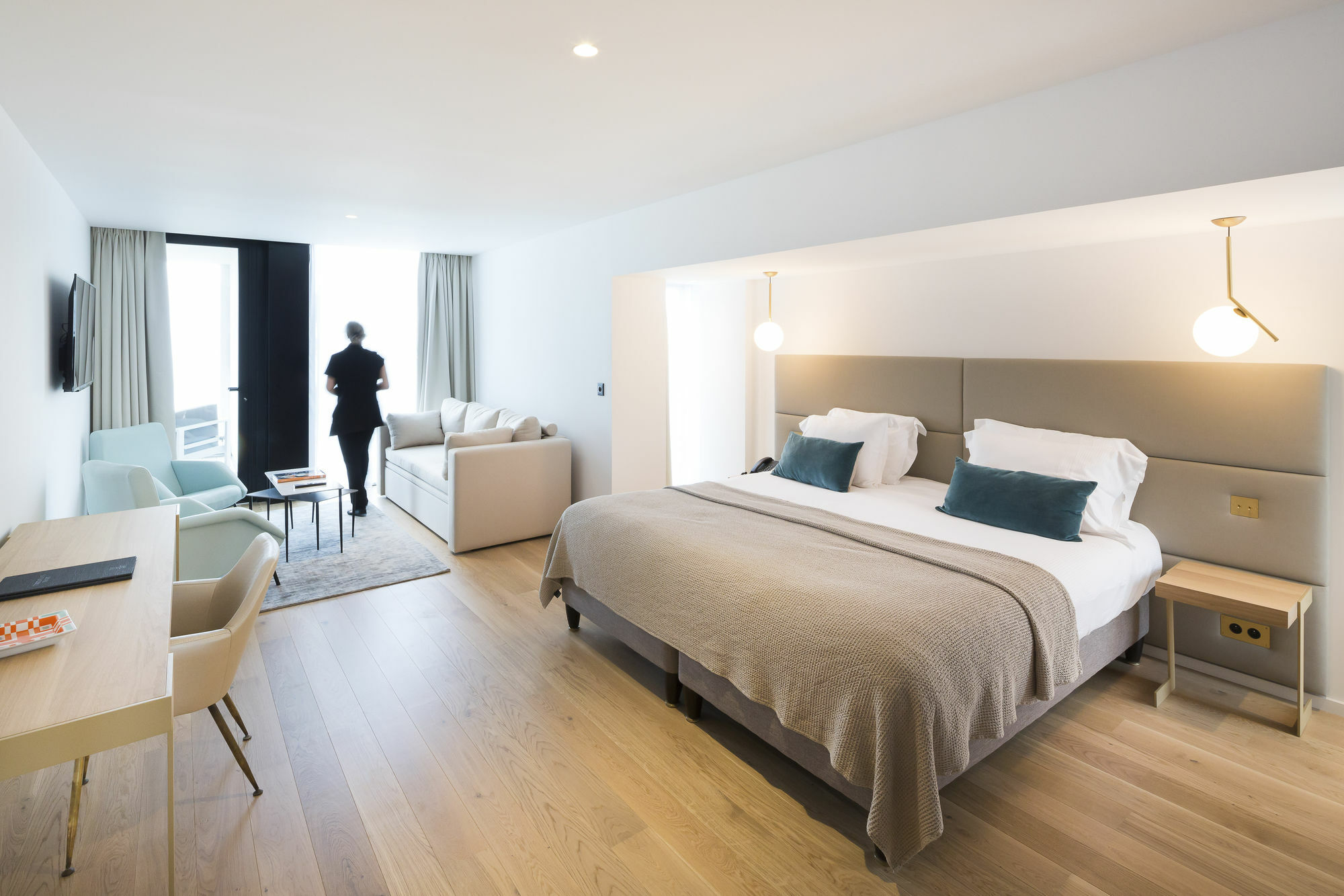 Relais & Chateaux Le Brittany & 4* Roscoff